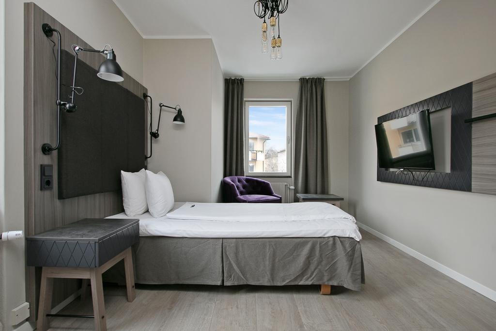 First Hotel Brommaplan Stockholm Bagian luar foto