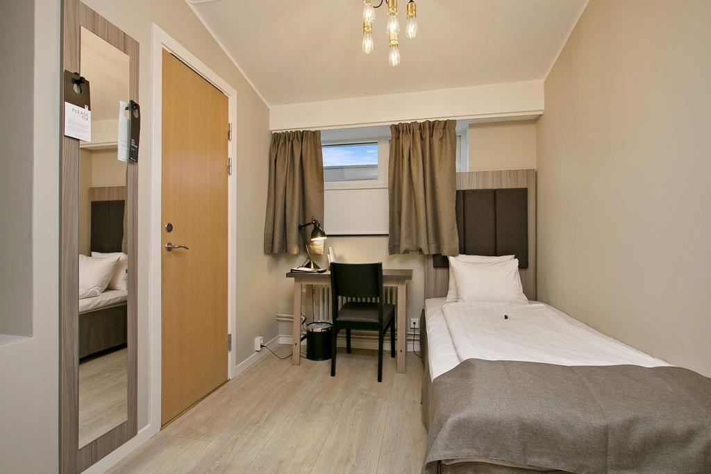 First Hotel Brommaplan Stockholm Bagian luar foto