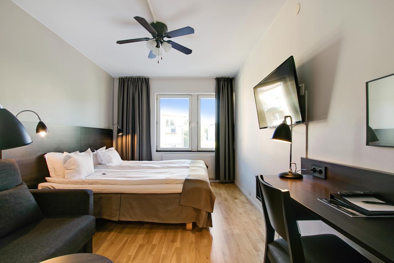 First Hotel Brommaplan Stockholm Bagian luar foto