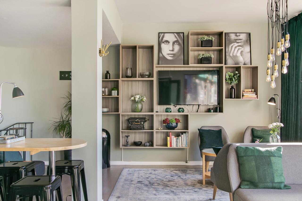 First Hotel Brommaplan Stockholm Bagian luar foto