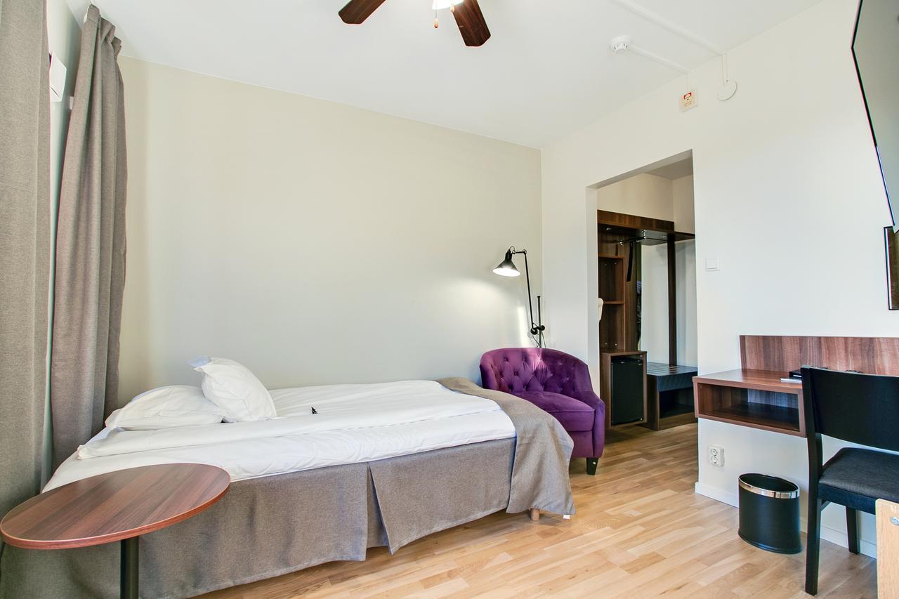 First Hotel Brommaplan Stockholm Bagian luar foto