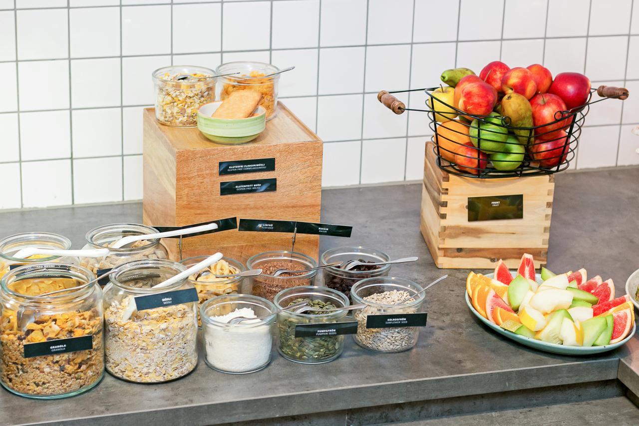 First Hotel Brommaplan Stockholm Bagian luar foto